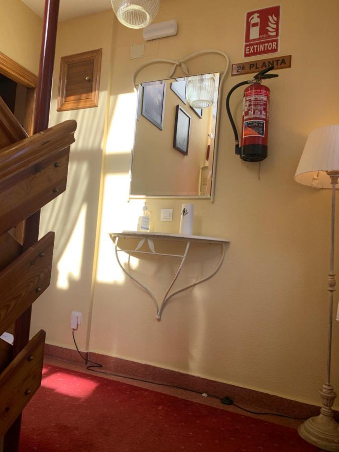 Hostal Docar Lerma Esterno foto