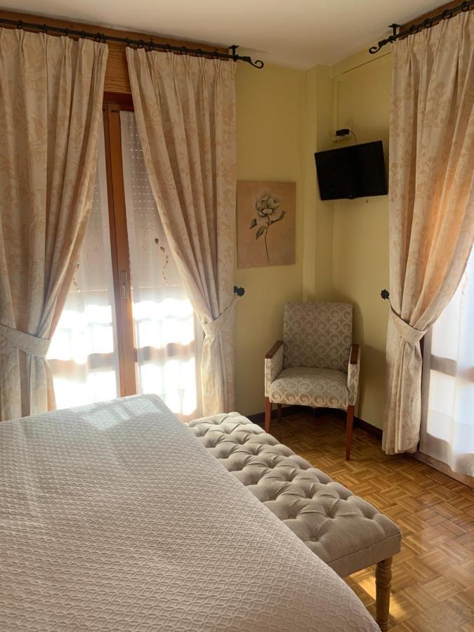 Hostal Docar Lerma Esterno foto