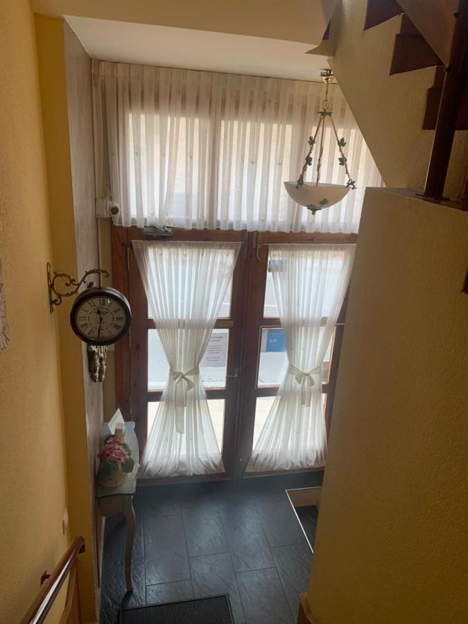 Hostal Docar Lerma Esterno foto