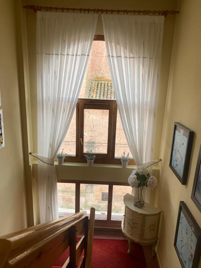 Hostal Docar Lerma Esterno foto