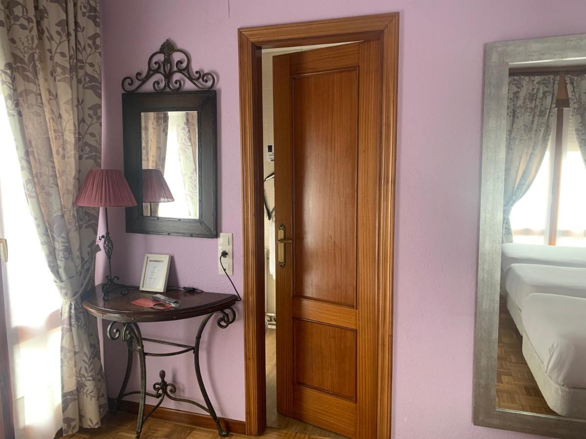 Hostal Docar Lerma Esterno foto