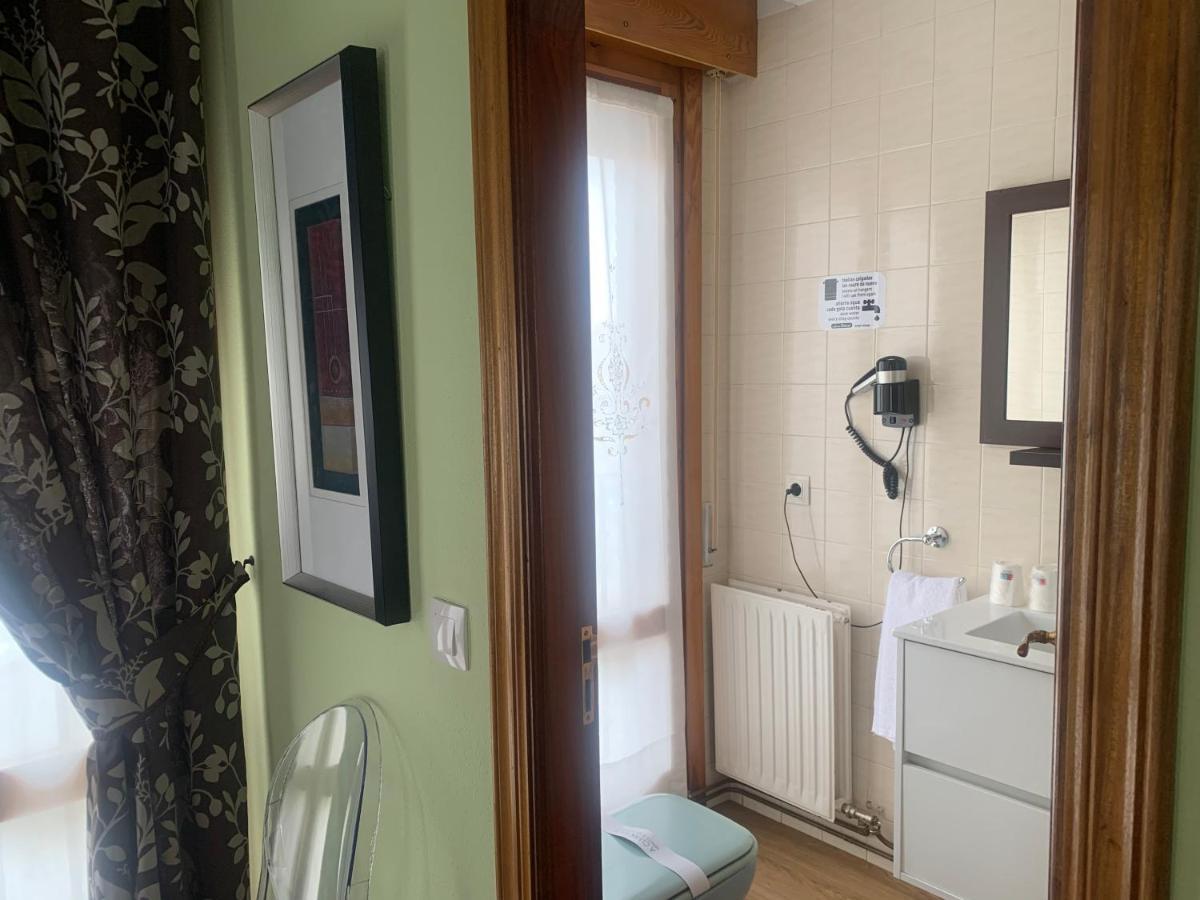 Hostal Docar Lerma Esterno foto