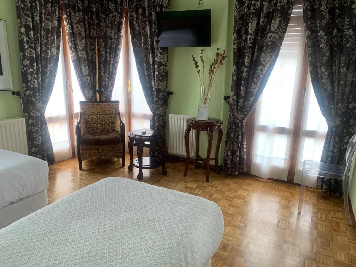 Hostal Docar Lerma Esterno foto