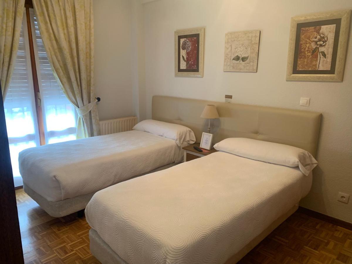 Hostal Docar Lerma Esterno foto