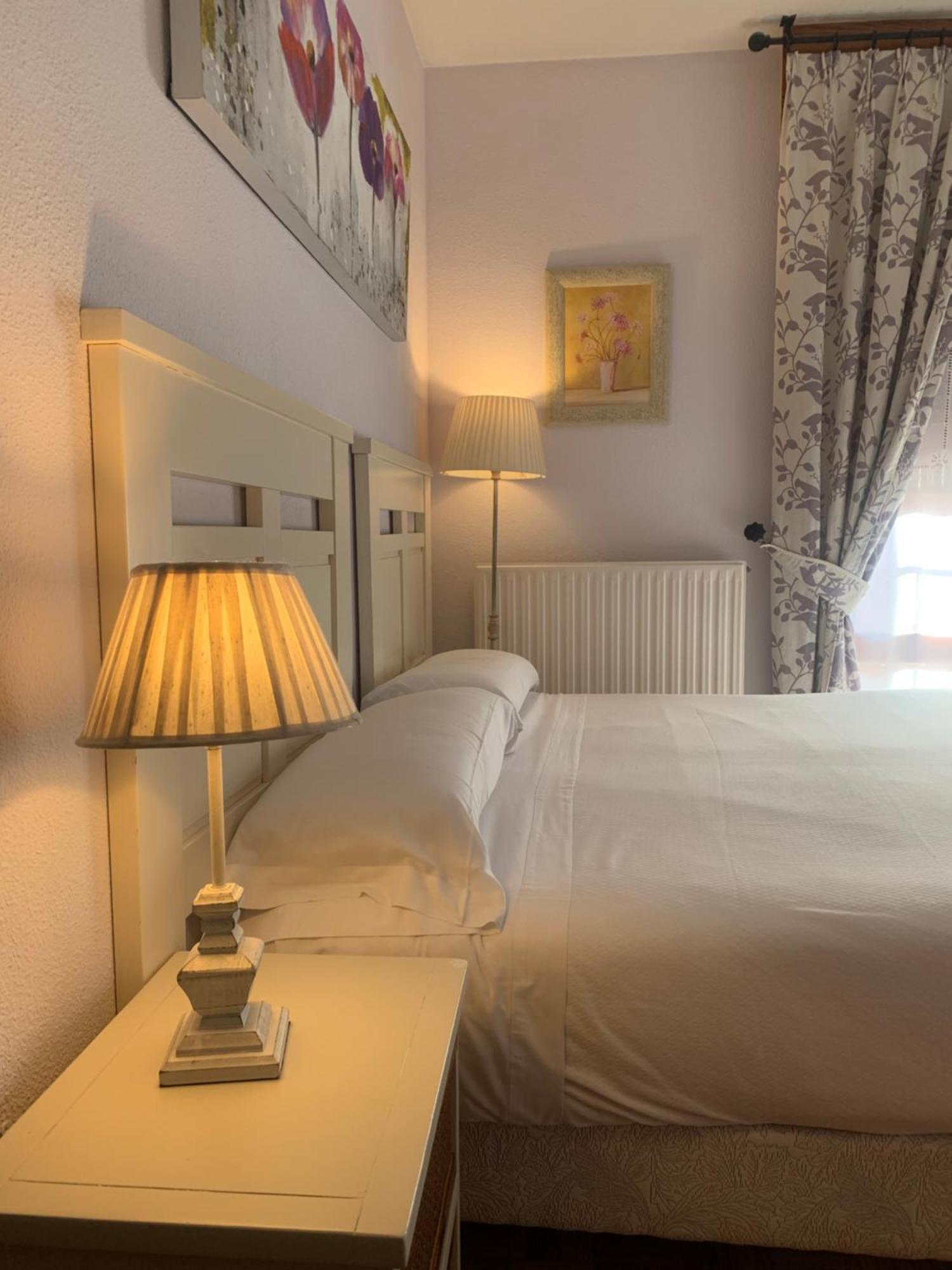 Hostal Docar Lerma Esterno foto