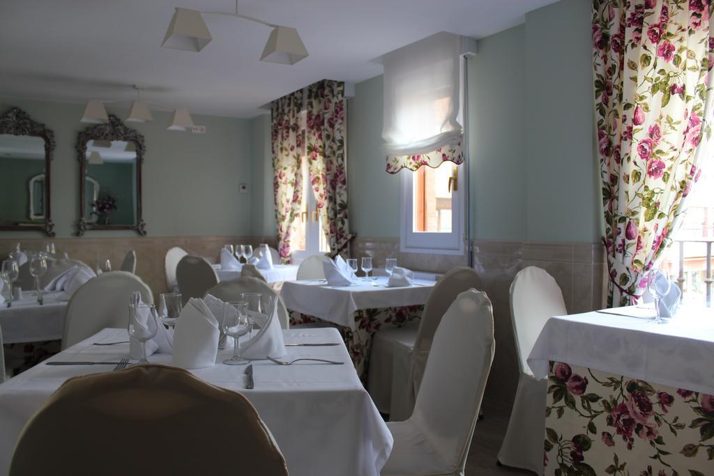 Hostal Docar Lerma Esterno foto